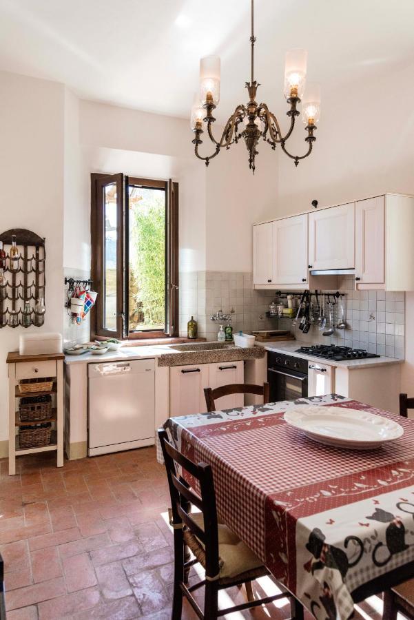 Casa Del Priore Usigliano Kültér fotó