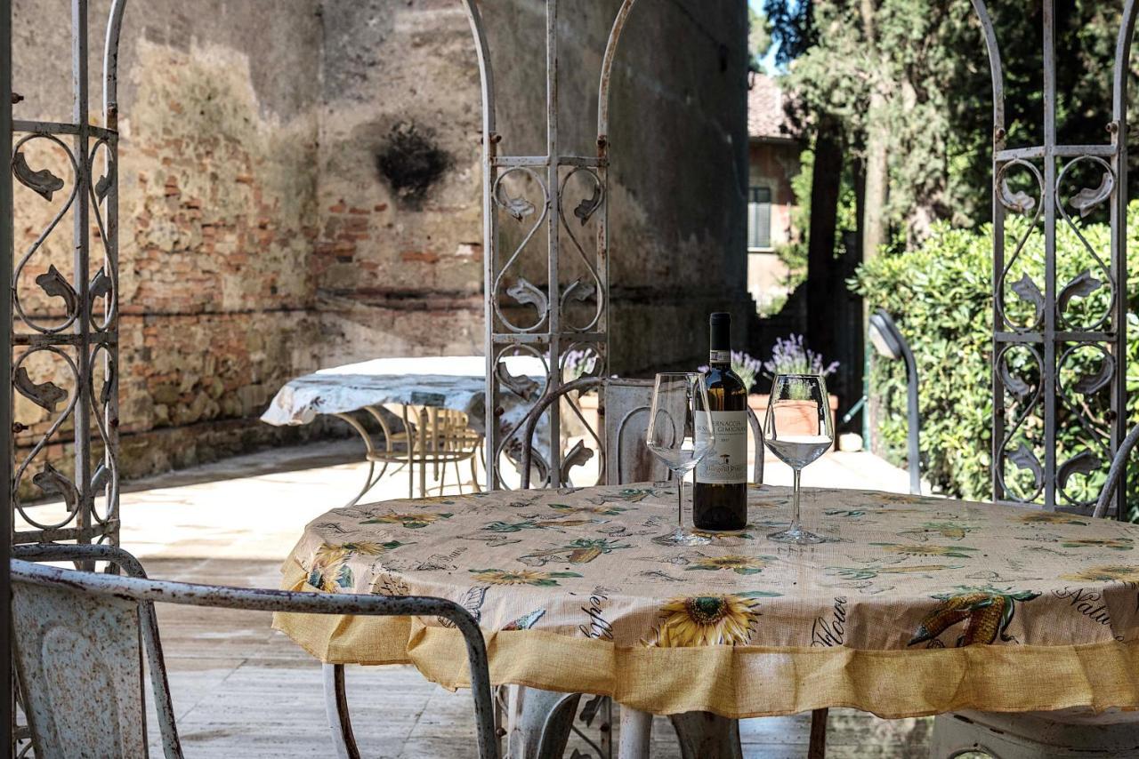 Casa Del Priore Usigliano Kültér fotó
