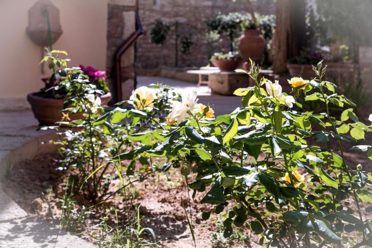 Casa Del Priore Usigliano Kültér fotó